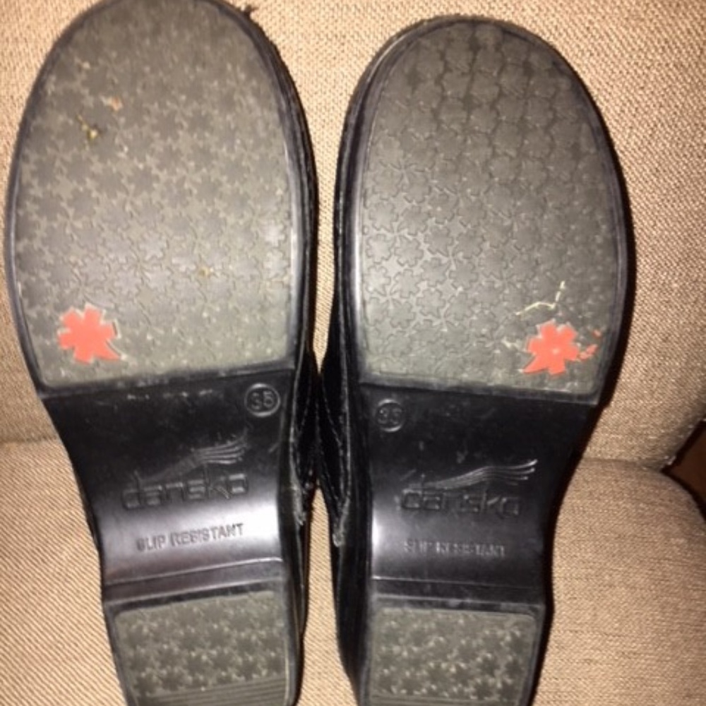 Shoes - Picture 2 of 4